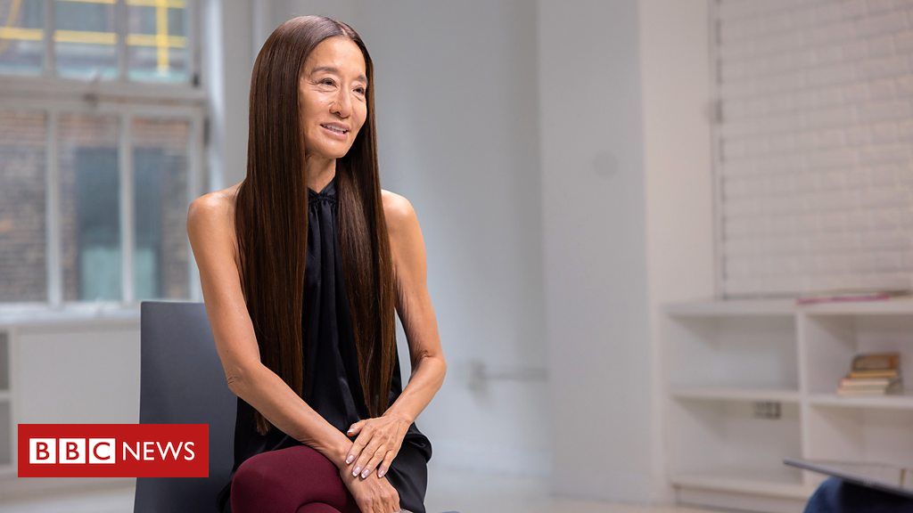Moda: mulheres 'ficam velhas demais' para suas carreiras, diz Vera Wang, estilista das celebridades