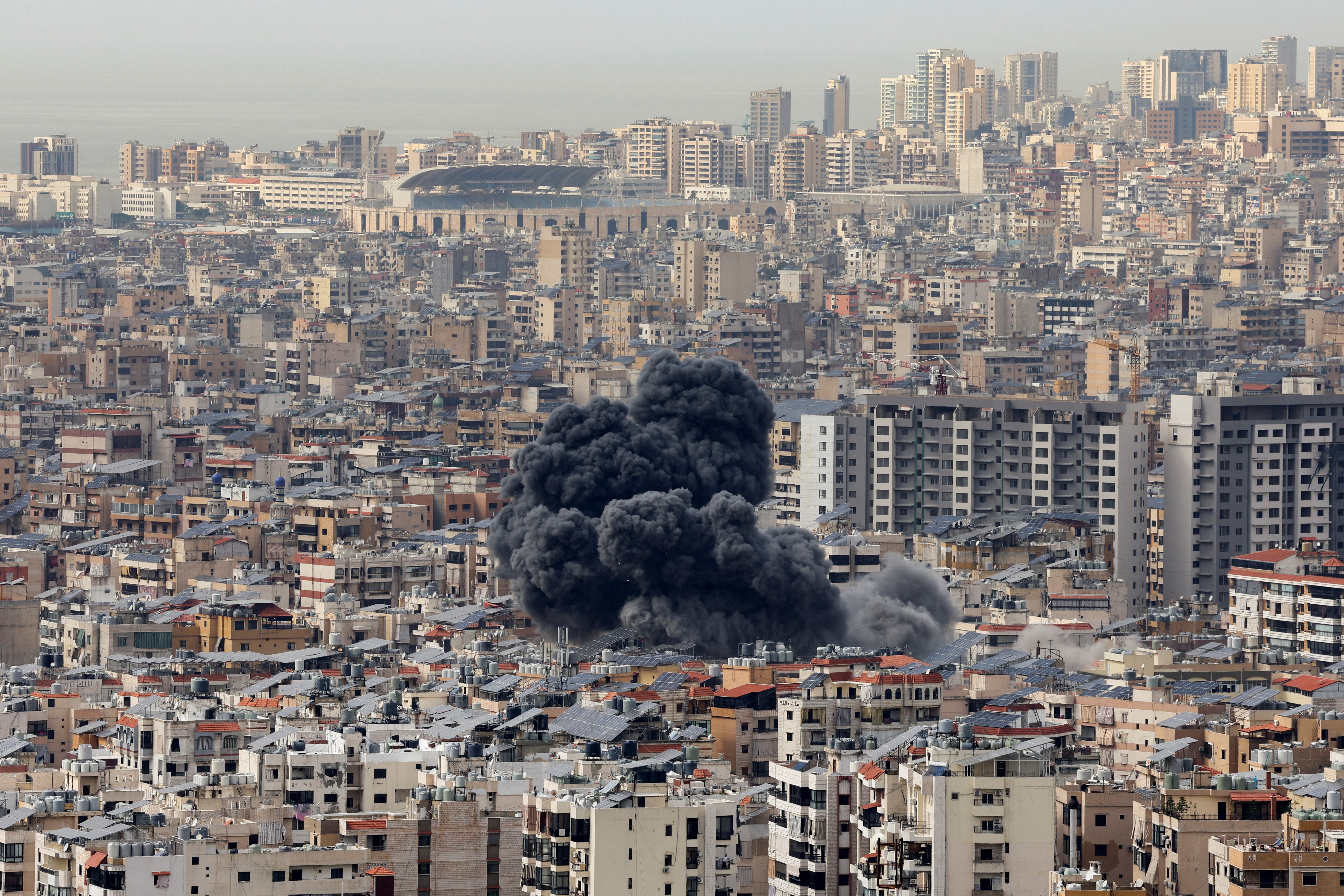 Israel realiza primeiro ataque pesado aos subúrbios de Beirute desde cessar-fogo com Hezbollah