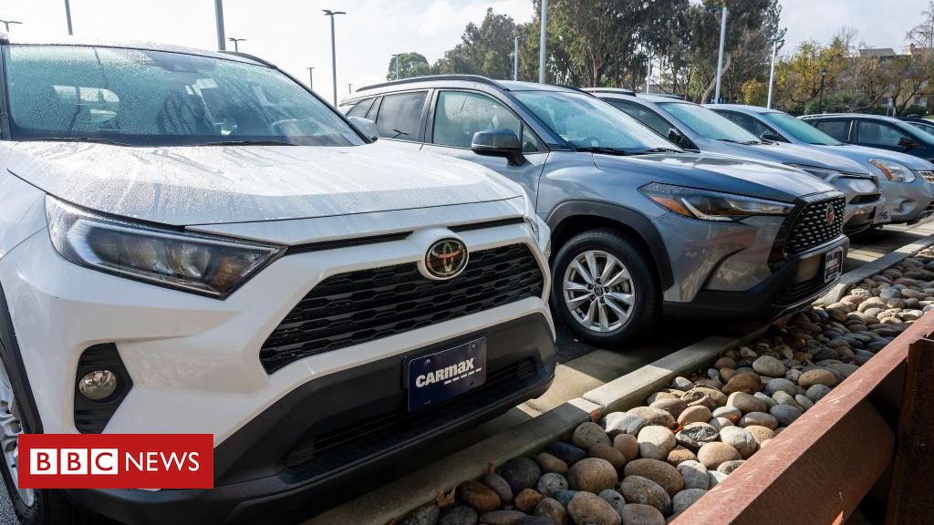 Trump anuncia tarifa de 25% sobre importações de carros para os EUA