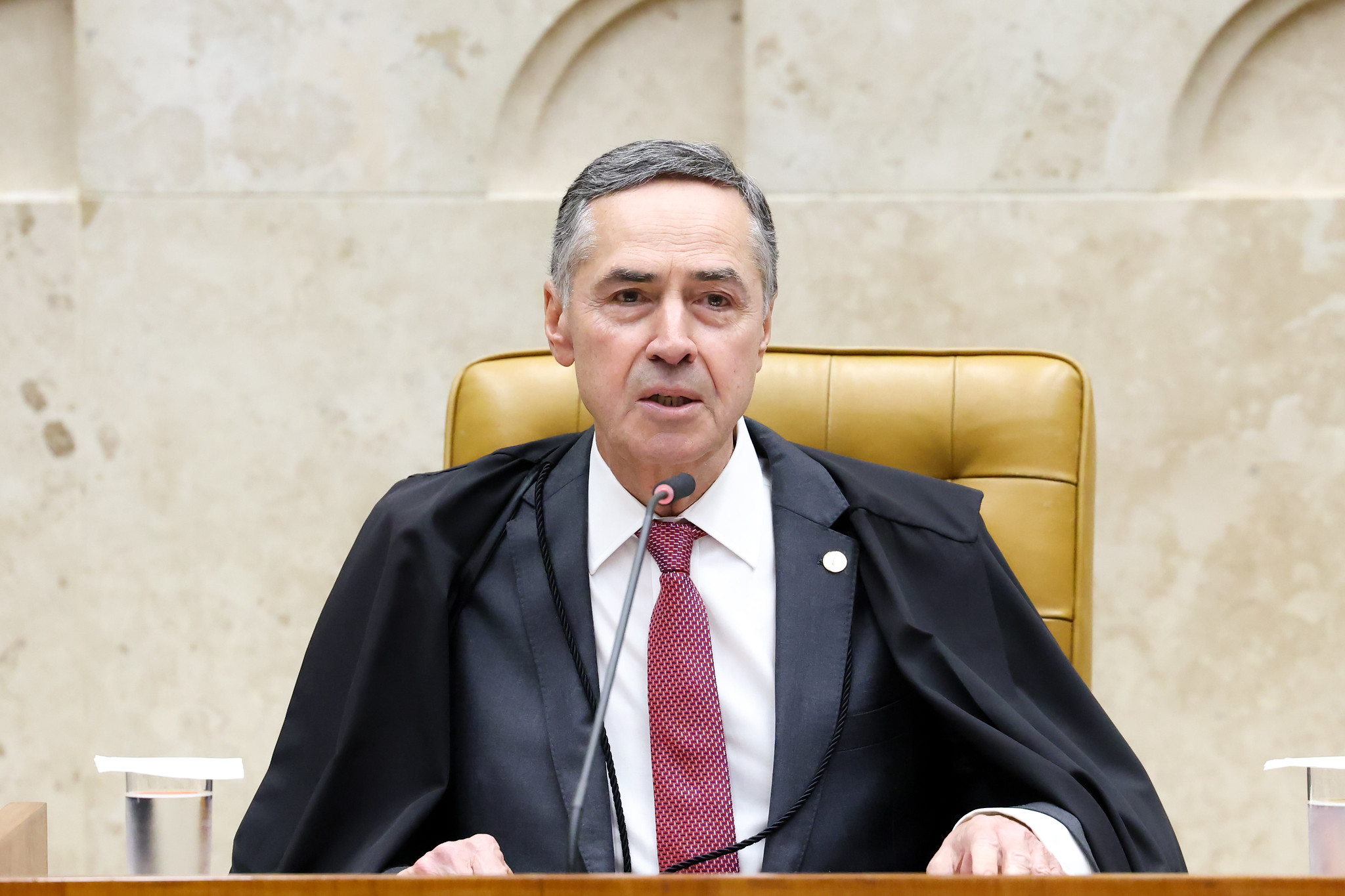 6 afirmações contestáveis da nota de Barroso à revista The Economist sobre a atuação do STF