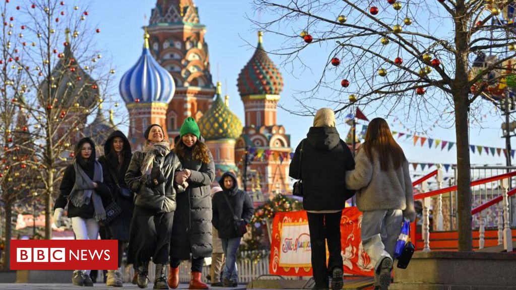 Por que Trump não incluiu a Rússia na lista de países afetados por tarifas