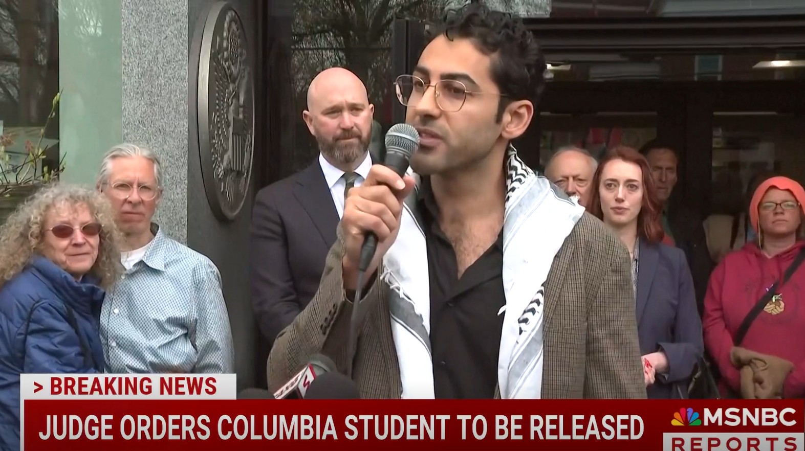 Estudante palestino preso desafia governo Trump após decisão da Justiça de libertá-lo: 'Não tenho medo'