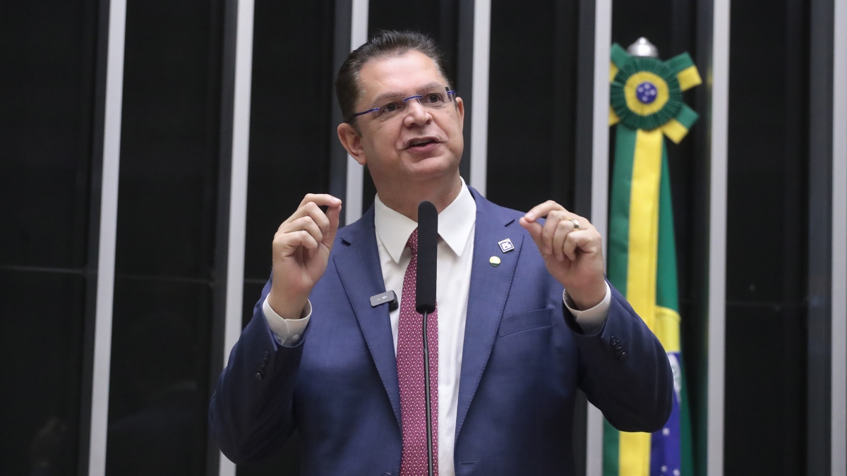 Urgência do PL da anistia avança com apoio até da base; governo reage