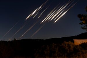 2025-06-14t210646z-1123624918-rc2l2fa7fy8e-rtrmadp-3-iran-nuclear-israel-missiles-1-.jpg