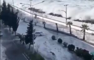 tsunami.jpg