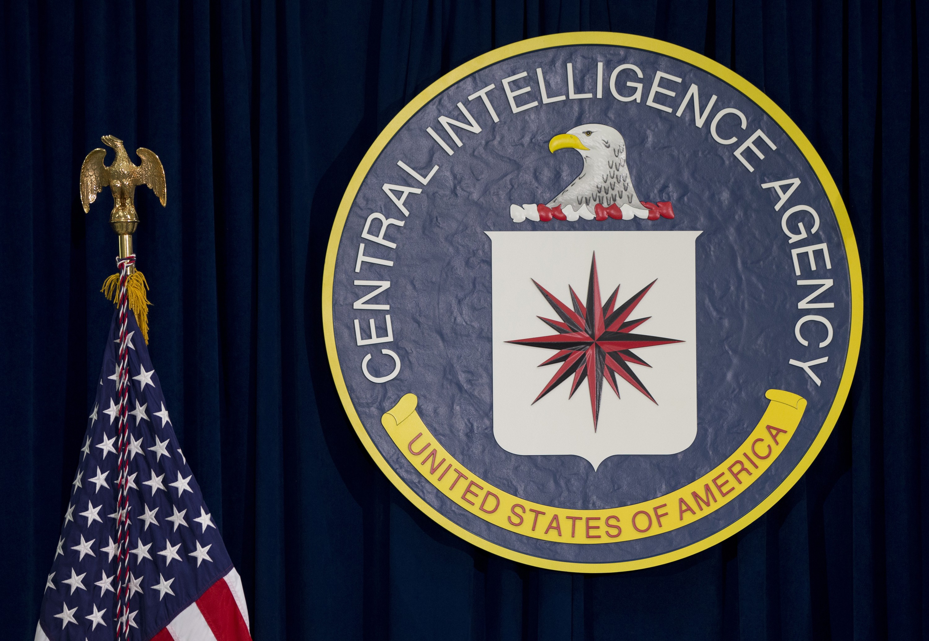 CIA faz post nas redes para recrutar espiões no Irã