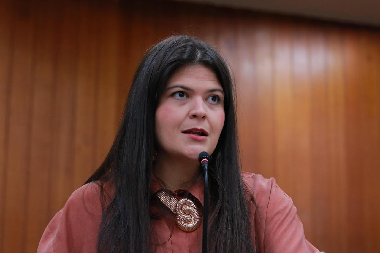 Câmara aprova projeto de Aava Santiago que garante acolhimento a mulheres com transtornos mentais ou deficiência em abrigos de Goiânia